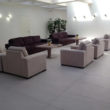 Hotell Hotel Holiday 3*