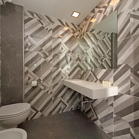 Hotel Holiday Hotell 3*